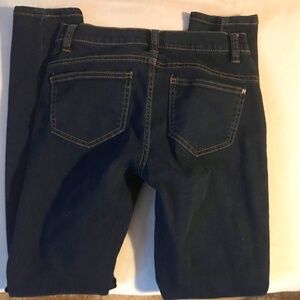 Victoria’s Secret Mid Rise siren Jeans size 2s dark blue
